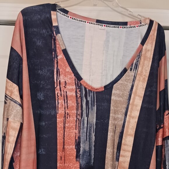 #132 Exclusive Blue/Red V Neck Long Sleeve Top Size Large - Picture 3 of 4